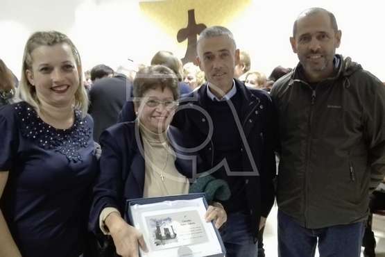 Tara homenajea a Carmelita Suárez (Foto Carmelo Santana y TA)